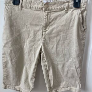 khaki uniform shorts